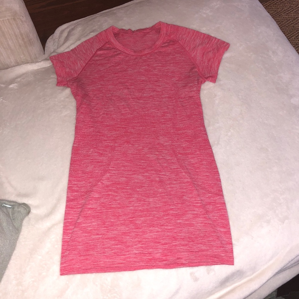 Lululemon athletic top
